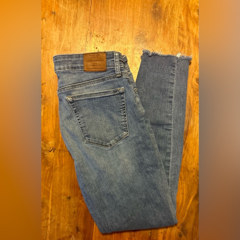 LUCKY BRAND Medium Wash Jeans